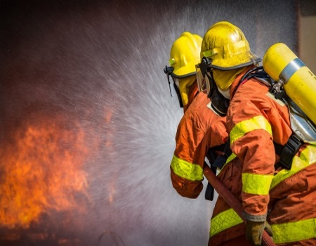 Lavoro: lado a lado com os bombeiros