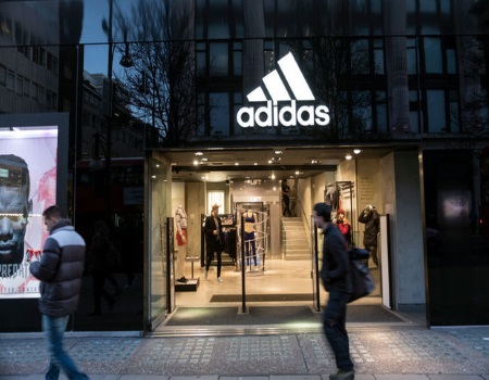 Adidas pede empréstimo bilionário 