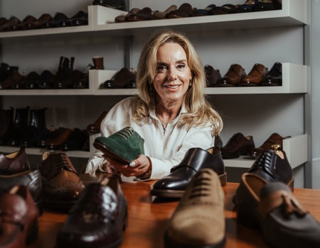 Calçar os saltos na liderança: Paula Melo